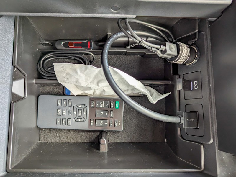 40系アルファード専用センターコンソール用トレイの写真