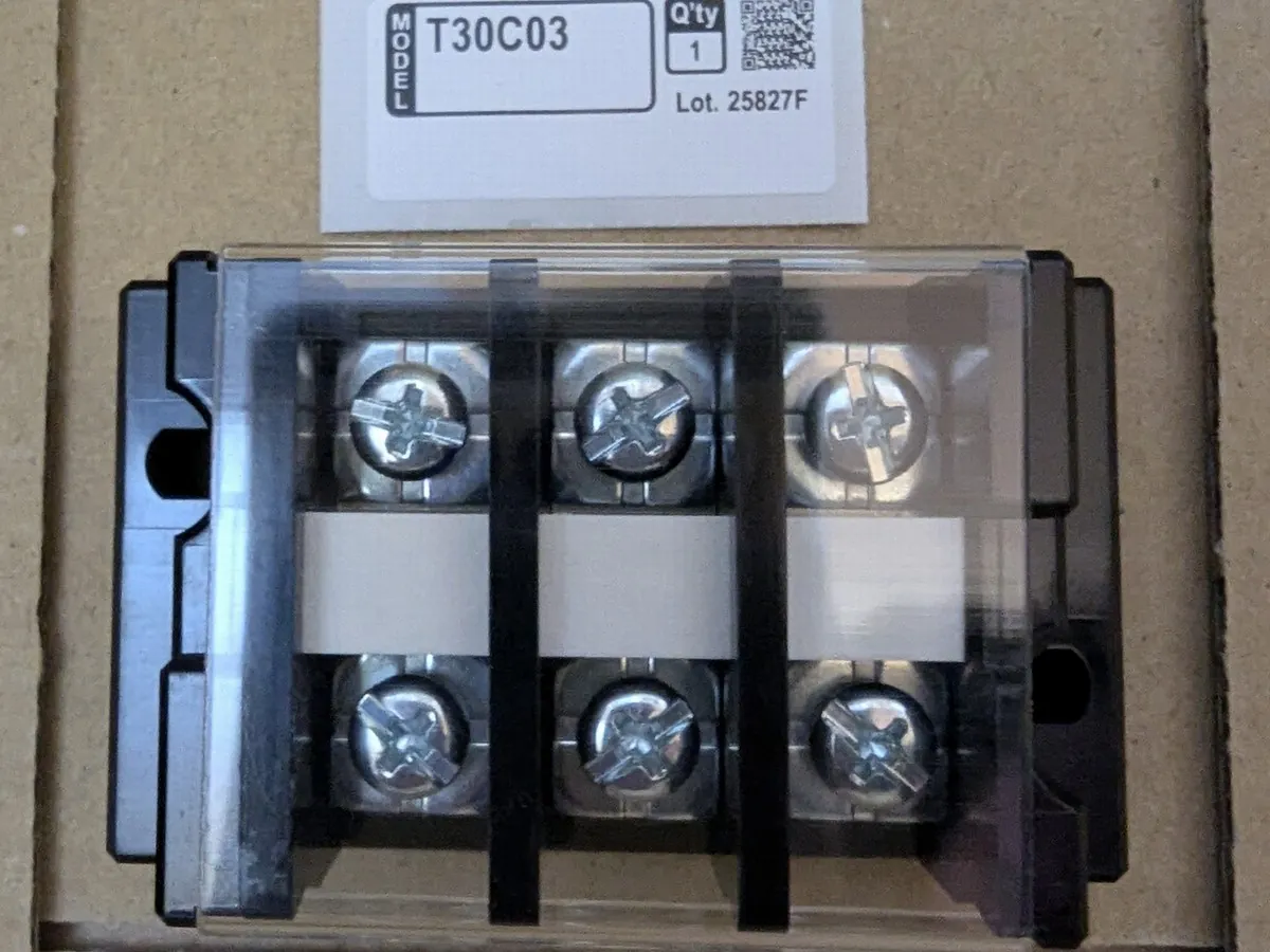 春日電機(KASUGA)の組端子台T30C03(40系アルファードのバッ直分岐・減径用)